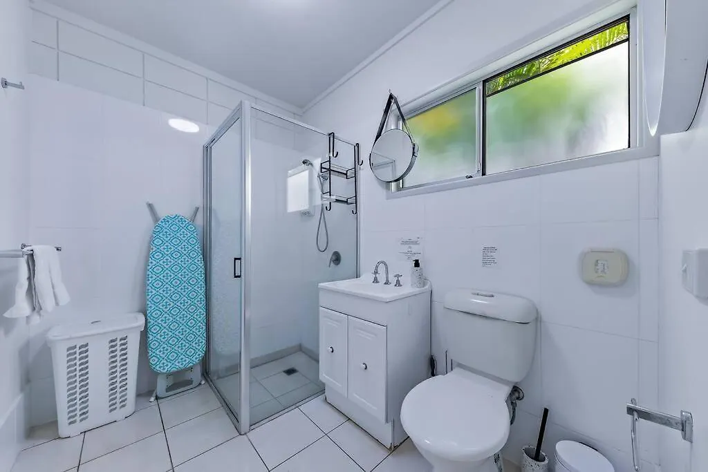 Apartment Beach Shack At Airlie Airlie Beach
