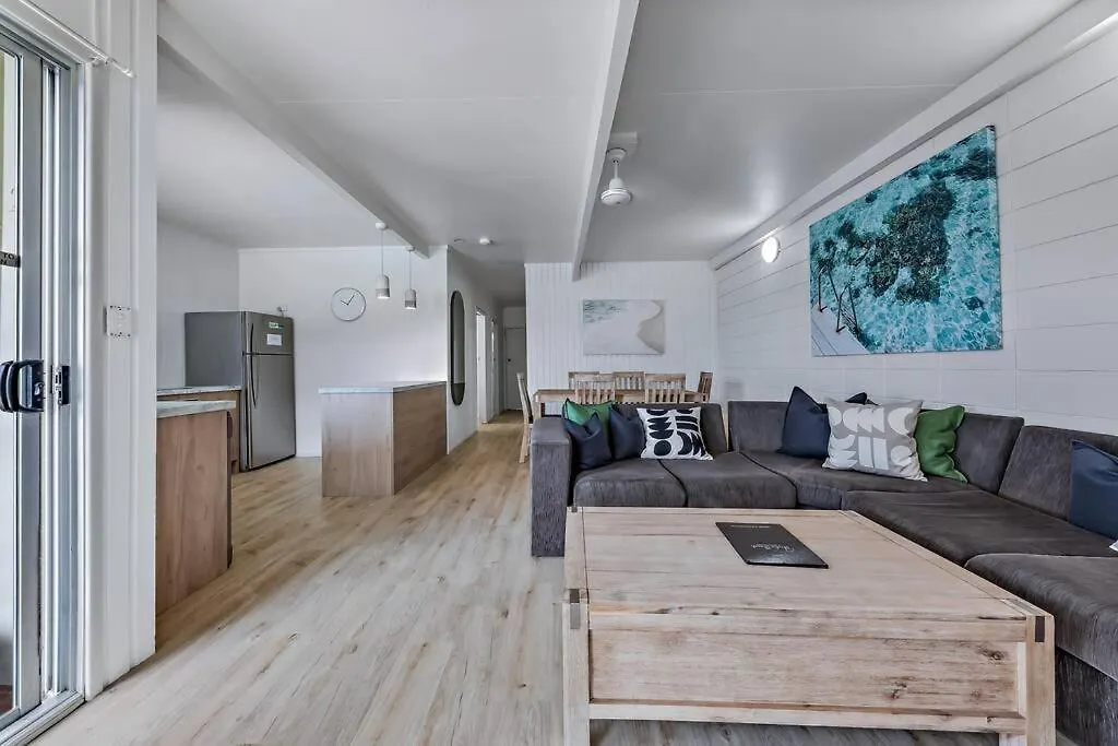 Beach Shack At Airlie Airlie Beach Apartment